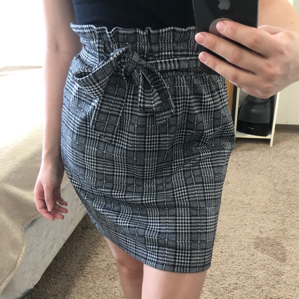 ✨ 3 for 30 ✨ Ardene paper bag skirt